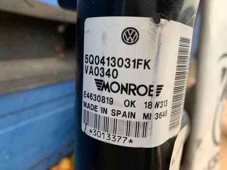 VW Golf 7 elektrische veerpoot fusee rechts 5Q0413031FK