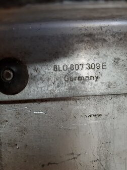 Audi A3 8L bumperbalk achter 8L0807309E