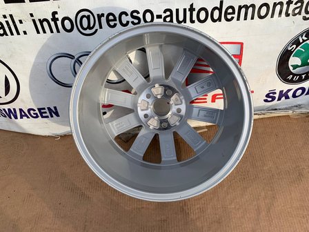 VW Touran 5T Stockholm Velg 17 inch 5TA601025J 