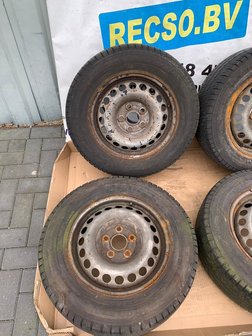 VW&nbsp;Transporter T5 T6 velg banden Zomerset 215/65/16&nbsp;7E0601027C