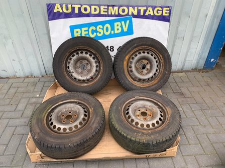 VW&nbsp;Transporter T5 T6 velg banden Zomerset 215/65/16&nbsp;7E0601027C