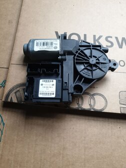 VW Caddy ruiten motor links voor 1K0959793J 1T0959701D