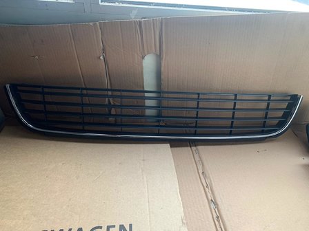 VW Golf 6 LUCHTGRILLE met Chroom sierlijst Highline 5K0853671