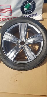 VW Tiguan Allspace Victoria Falls Velg en Band 235/50R19 5NA601025Q