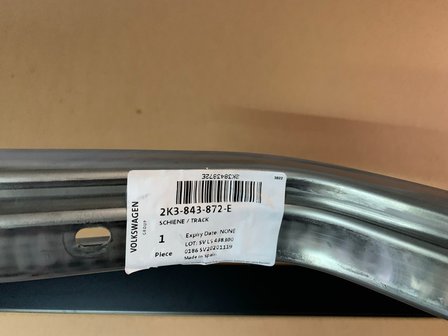 Caddy Maxi Schuifdeur Rail afdekking rechts 2K3843796A 2K3843872E