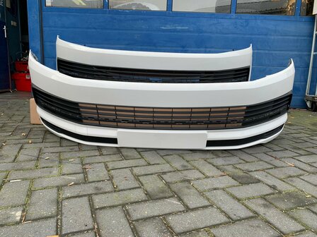 VW Transporter T6 Voorbumper wit orgineel