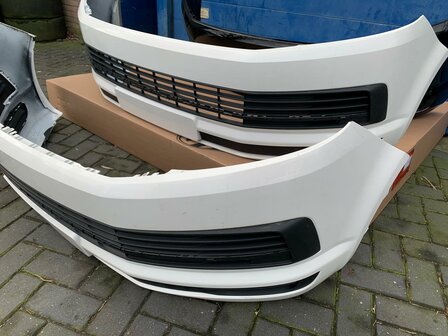 VW Transporter T6 Voorbumper wit orgineel