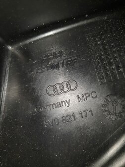 Audi A3 S3 8V Sportback Modderkuip Links-Voor 8V0821171