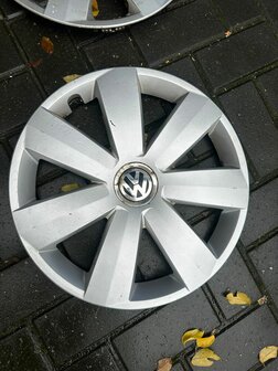 VW Vag  4x original wieldoppen 1T0601147E