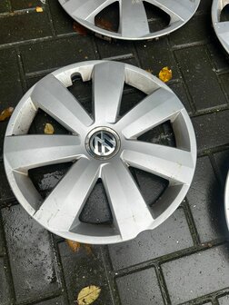 VW Vag  4x original wieldoppen 1T0601147E