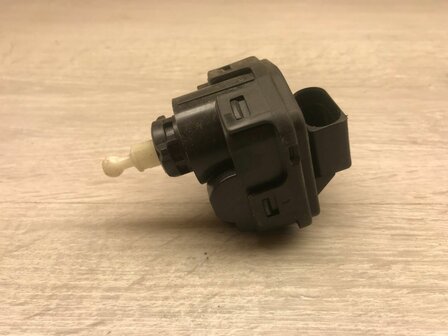 Stelmotor Hoogteverstelling 8L0941295 3B0941295B