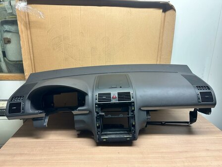 VW Touran 1T Dashboard 1t1857181