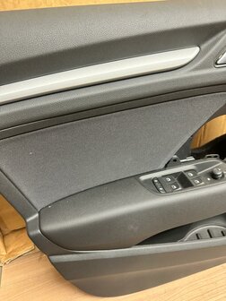  Audi A3 8V Sportback rechts voor deurpaneel 8V4867105