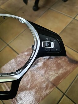 VW Tiguan 5NA stuur Inleg Hoogglans Zwart multi 5TA959442