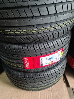 VW Golf 5 6 7 8 Velgen zomerset Nieuw 225/40/18&nbsp;92Y