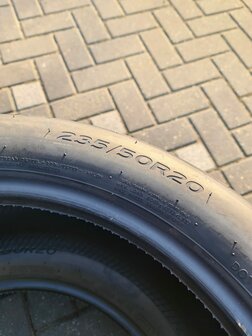 2x Hankook zomer banden Nieuw dot 2024 235/50/20&nbsp;100T