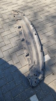 Audi E-Tron Voorbumper spoiler sluitdeel 4KE807611