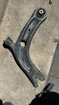 VW Tiguan  Draagarm Links 3Q0407153D