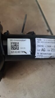 VW Tiguan veerpoot 5QF413031BL 5QF412021PM