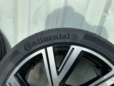 VW Polo R Line 2G Bergamo Look Velgen zomerset Conti Nieuw 215/45/17&nbsp;91W