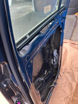 VW Passat B7 Portier Deur Rechts achter zwart metallic LC9X