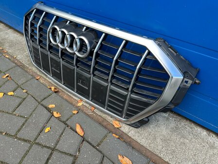 Audi Q3 F3 S-Line Grille Chrome 83A853651B