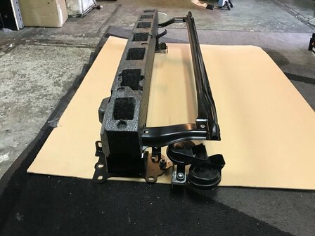 UP Voorbumper balk 12E807111