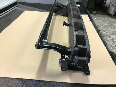 UP Voorbumper balk 12E807111