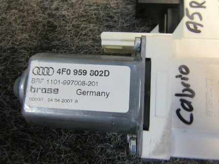 A5 A6 4F Ruiten ruit motor rechts voor 4F0959802D