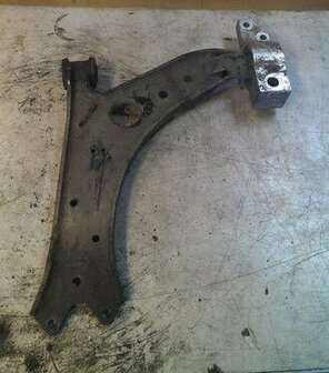 Golf 5 A3 Draagarm steun metaal 1K0407189E links onder