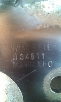 Golf 5 A3 Draagarm steun staal 1K0407166C Rechts onder