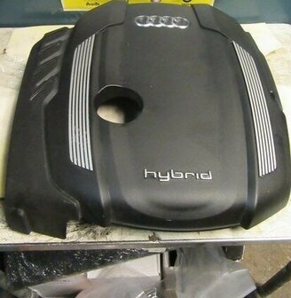 Motorafdekplaat a4 a5 8t q5 2.0 TFSI Hybrid 06J103825BS