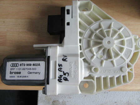 A4 A5 Q5 Ruitbedieningsmotor raammotor 8T0959802A