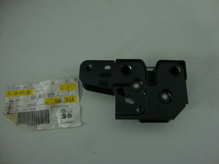 Polo motorkapslot 6Q0823509J