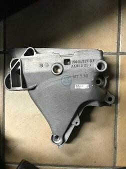 Golf 7 motorsteun V03946031DF