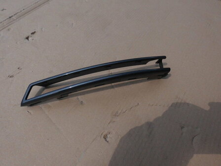 Passat B6 beschermingspaneel bumper links 3C0807717C