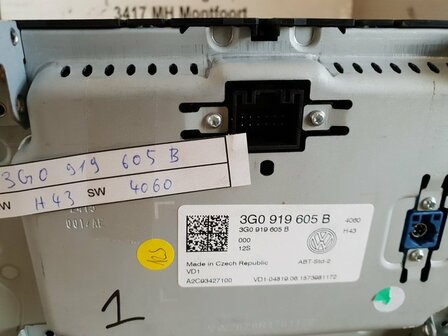 VAG Discover Media player phone 3G0919605B 3Q0035842A