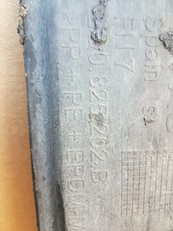 Polo 2G Bodem Beschermplaat BodemplaatRechts 2Q0825202B