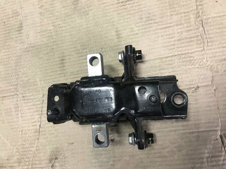 A1 motorsteun 8R0199555 8R0199555AT