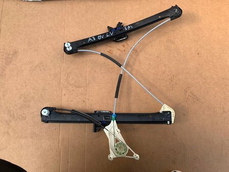 A3 8V Ruitmechaniek bediening links voor 8V4837461