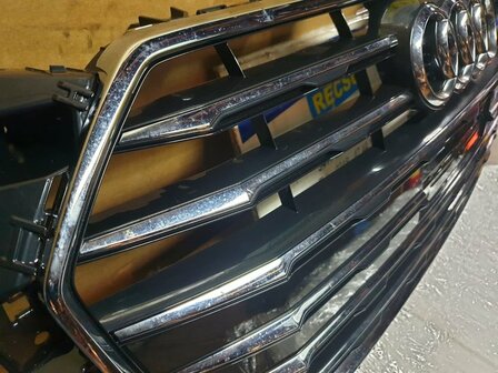 A5 nieuw voor Grill orgineel Chrome 8W6853651AB