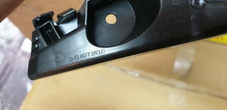 Bumpersteun Amarok Links 2H0807183B 2H6807183A