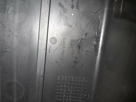 VAG Accu Bak Deksel 3C0915443A