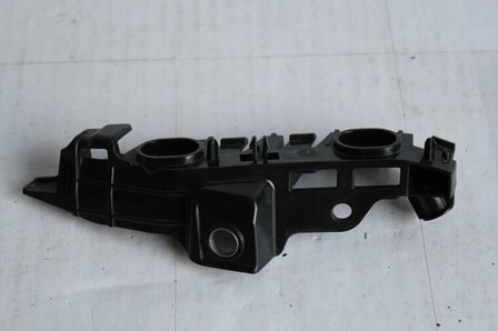 Passat B8 3G Bumpergeleider rechts voor 3G0807050