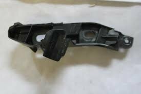 Touran 5T Bumpergeleider links voor 5TA807049