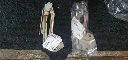 Caddy Motorkap Scharnier L R 2K5823302 2K5823301