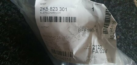 Caddy Motorkap Scharnier L R 2K5823302 2K5823301