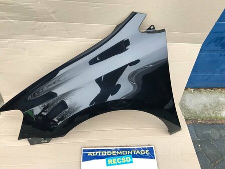 Geschikt voor Polo 6R spatscherm gespoten Zwart LO41