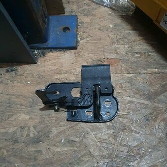 Vanghaak Passat CC 3C8823480B