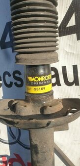 Polo 6R Wielophanging Fusee Veerpoot Links Voor